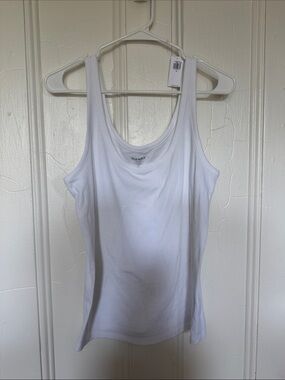 Old Navy White Ribbed Scoop Tank